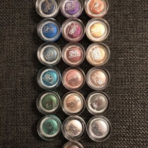 Maybelline 24hr color tattoo eyeshadow